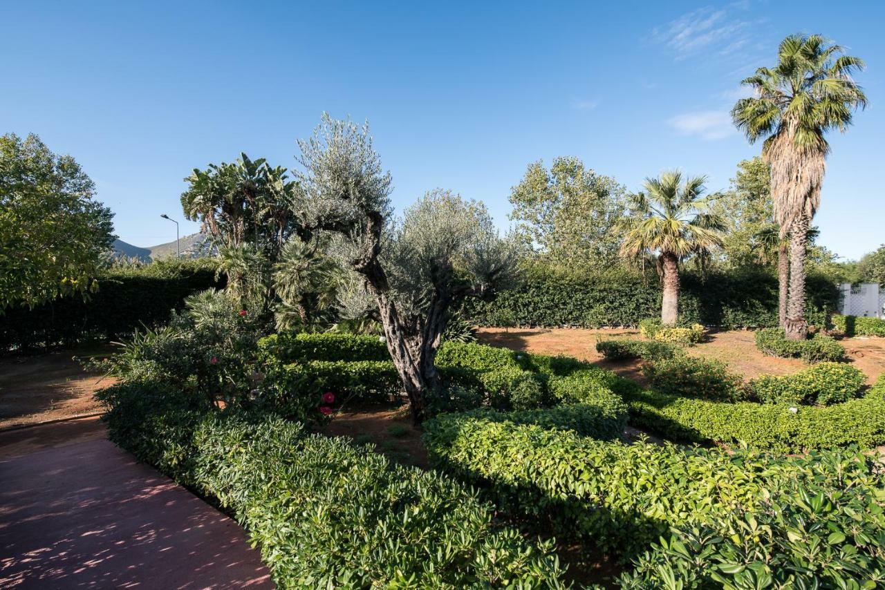 Отель Il Giardino Di Venere Монделло Экстерьер фото